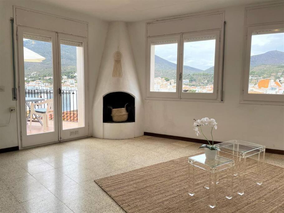 Des Puig - Apartment With Sea Views Кадакес Екстер'єр фото